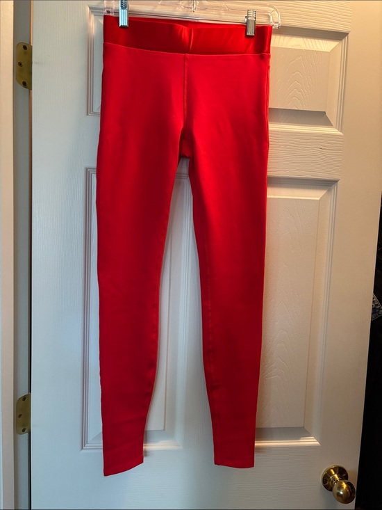 ALO Yoga Pants - Alo Airbrush Full Length Leggings in Red with Satin Waistband